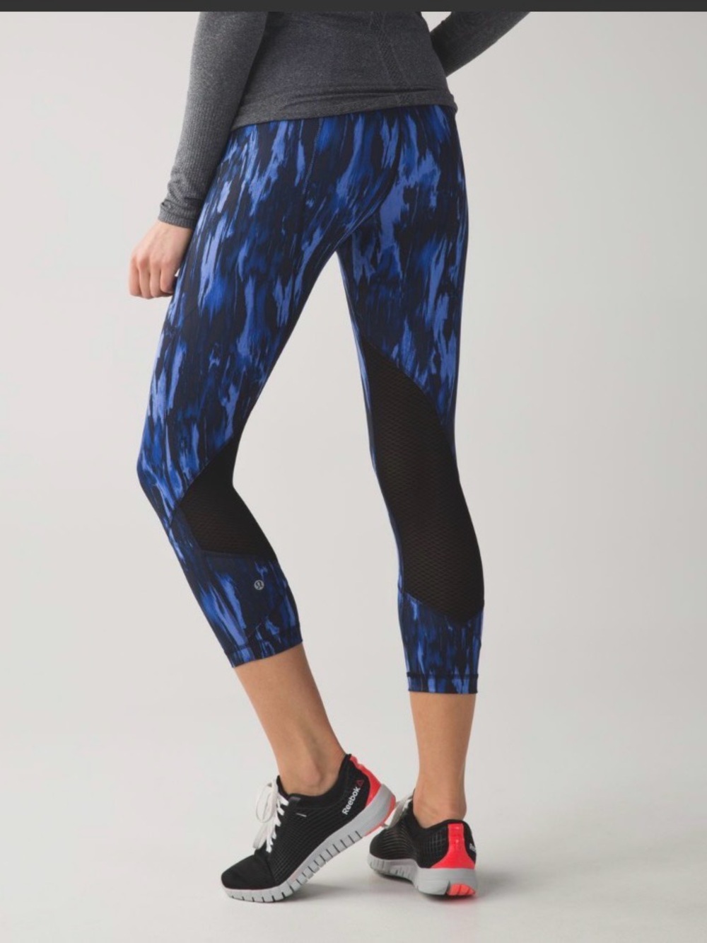 Lululemon Pace Rival Crop *full on Luxtreme “painted animal sprinkle black” 6
